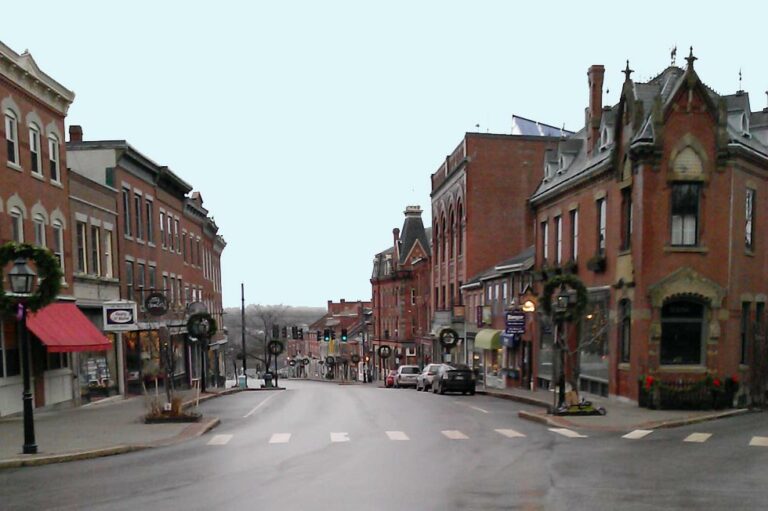 Explore Belfast Maine On The Passagassawakeag River